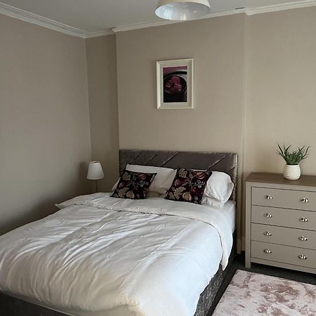 3 Bed Cozy Antrim Apartment With Great Views Εξωτερικό φωτογραφία