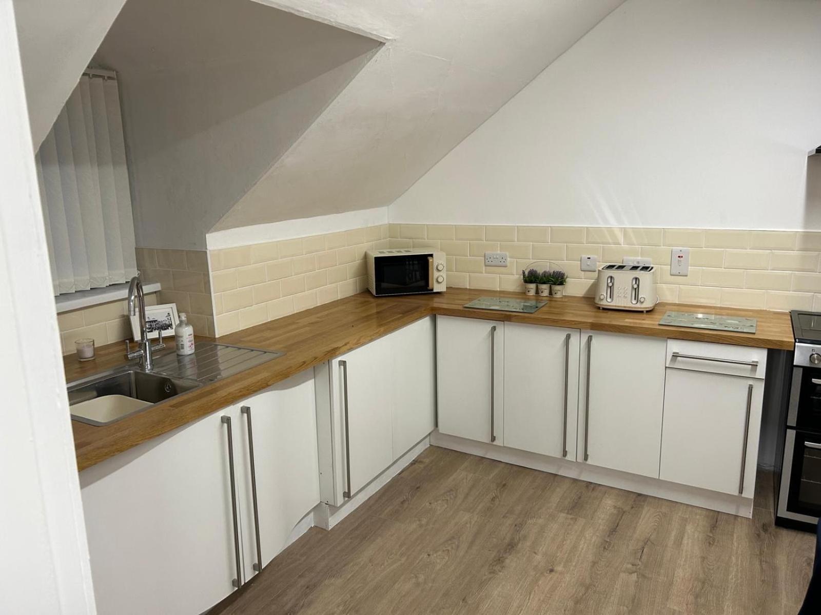 3 Bed Cozy Antrim Apartment With Great Views Εξωτερικό φωτογραφία